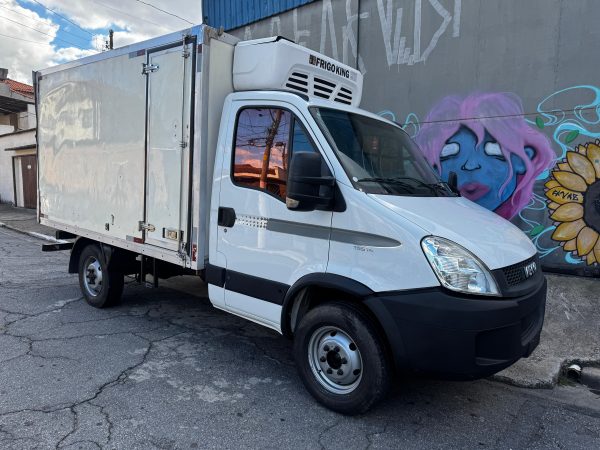 IVECO DAILY 35s14 – BAÚ REFRIGERADO