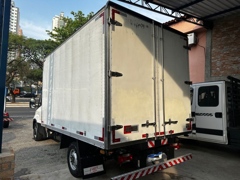 IVECO DAILY 35-150 CS – BAÚ REFRIGERADO