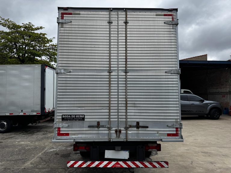 IVECO DAILY 35s14 CS BAÚ