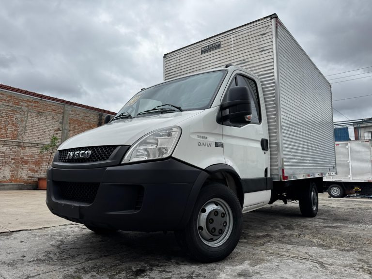 IVECO DAILY 35s14 CS BAÚ