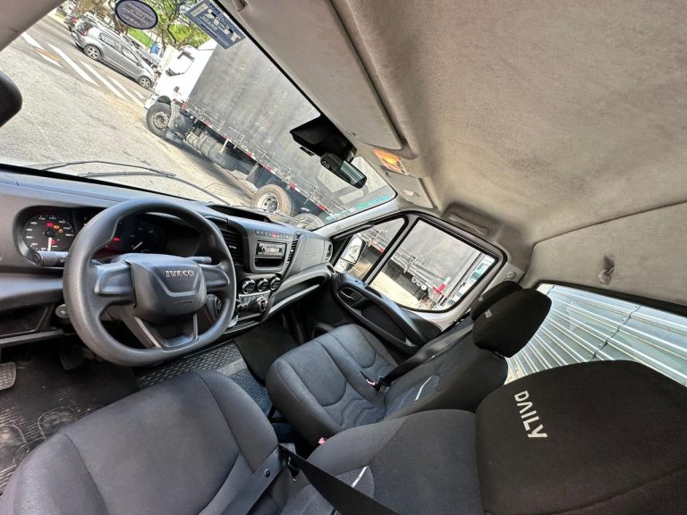 IVECO DAILY 35-150 CS – BAÚ REFRIGERADO