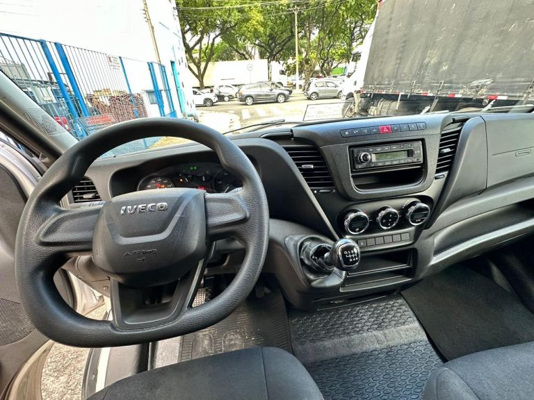 IVECO DAILY 35-150 CS – BAÚ REFRIGERADO
