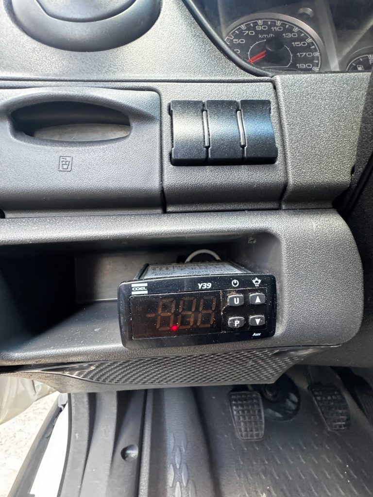 IVECO DAILY 35s14 – BAÚ REFRIGERADO