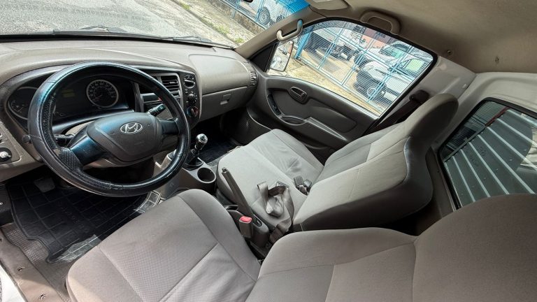 HYUNDAI – HR