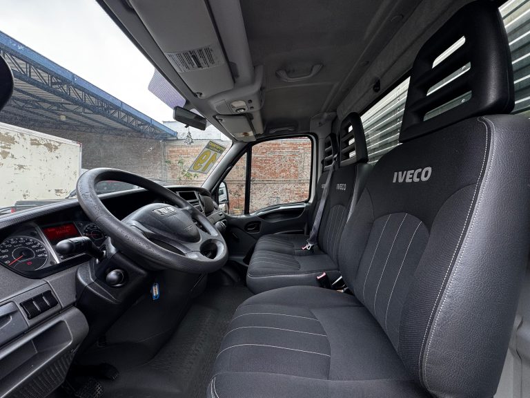 IVECO DAILY 35s14 CS BAÚ