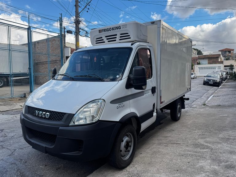 IVECO DAILY 35s14 – BAÚ REFRIGERADO