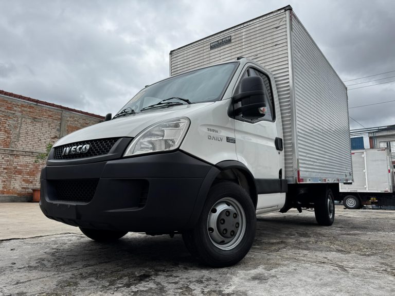 IVECO DAILY 35s14 CS BAÚ