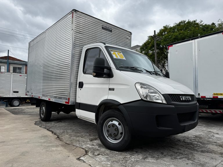 IVECO DAILY 35s14 CS BAÚ