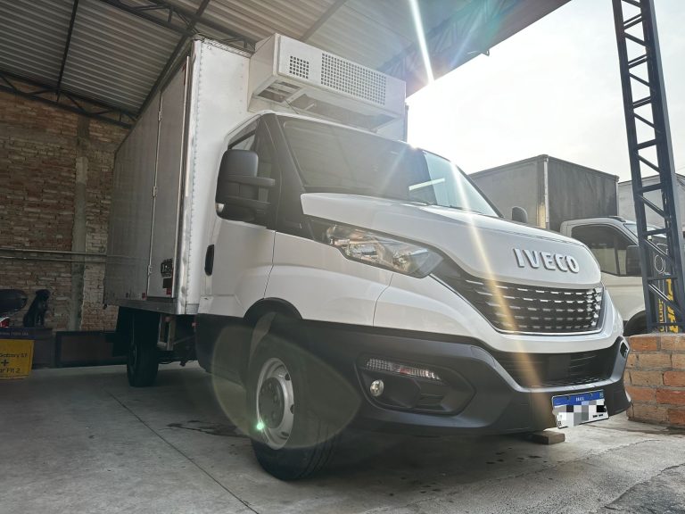 IVECO DAILY 35-150 CS – BAÚ REFRIGERADO