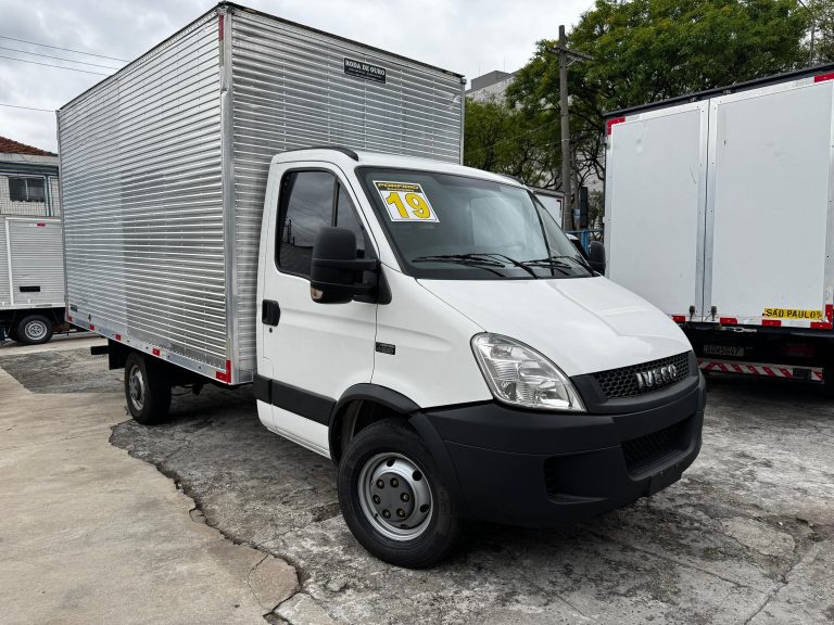 IVECO DAILY 35s14 CS BAÚ