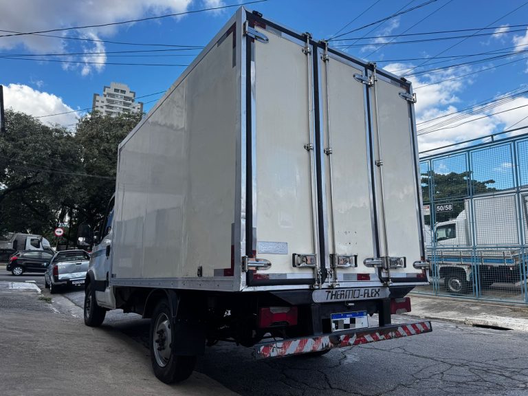 IVECO DAILY 35s14 – BAÚ REFRIGERADO