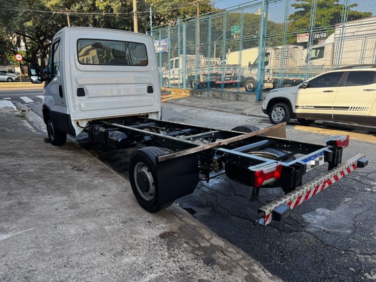 IVECO DAILY 35-160 CS CHASSIS