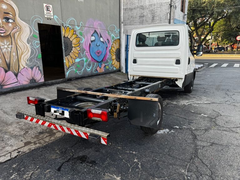 IVECO DAILY 35-160 CS CHASSIS