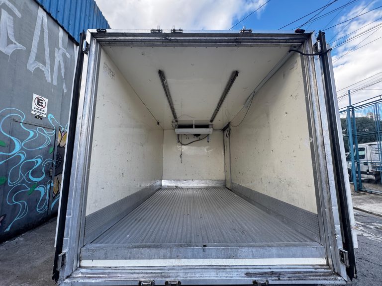 IVECO DAILY 35s14 – BAÚ REFRIGERADO