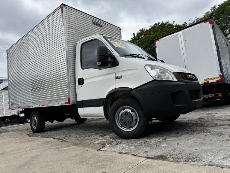 IVECO DAILY 35s14 CS BAÚ