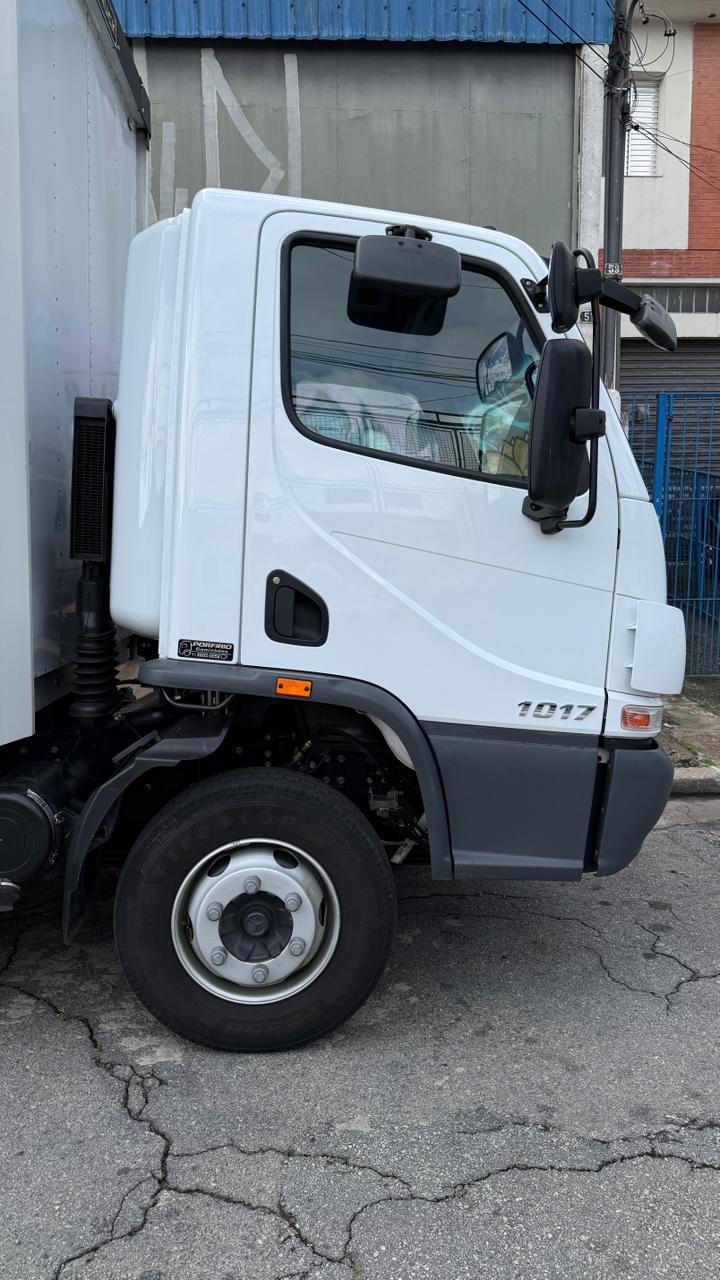 MB 1017 BAÚ SIDER