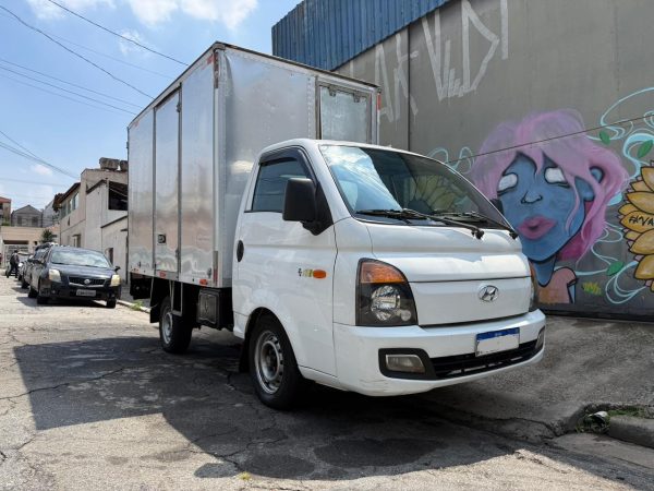 HYUNDAI HR