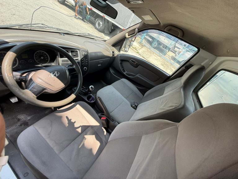 HYUNDAI HR