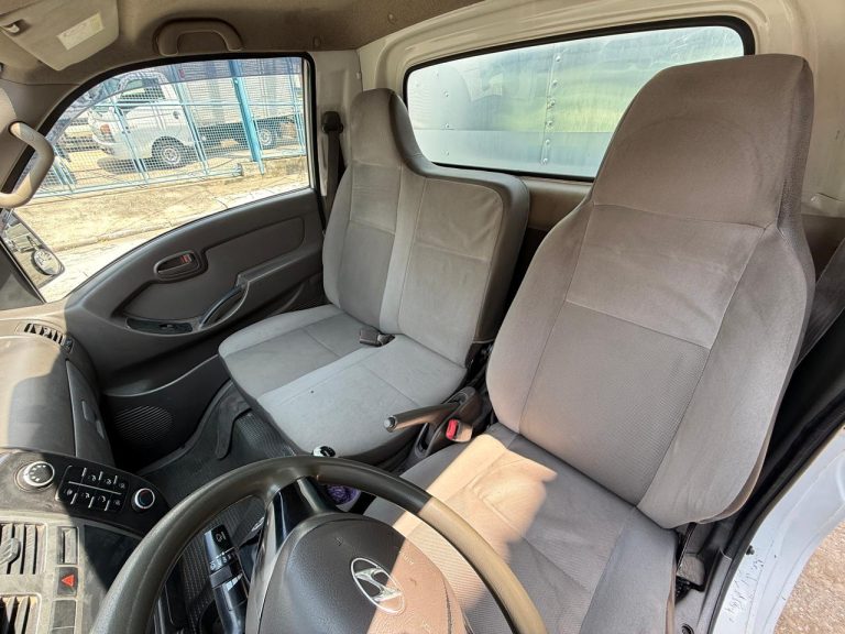 HYUNDAI HR