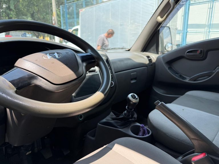 HYUNDAI HR
