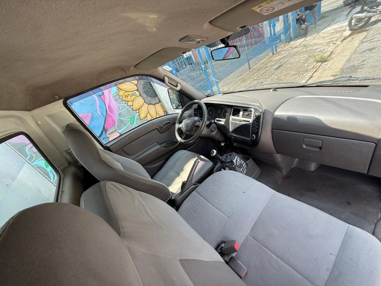HYUNDAI HR