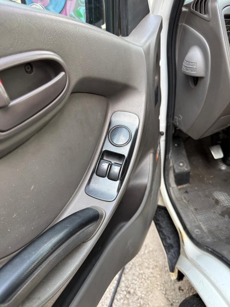 HYUNDAI HR
