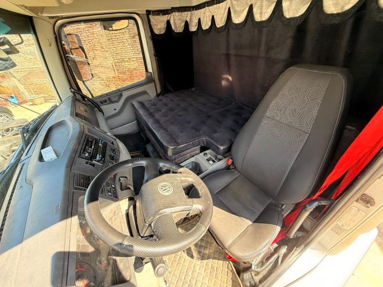 volkswagen 19-320 2009